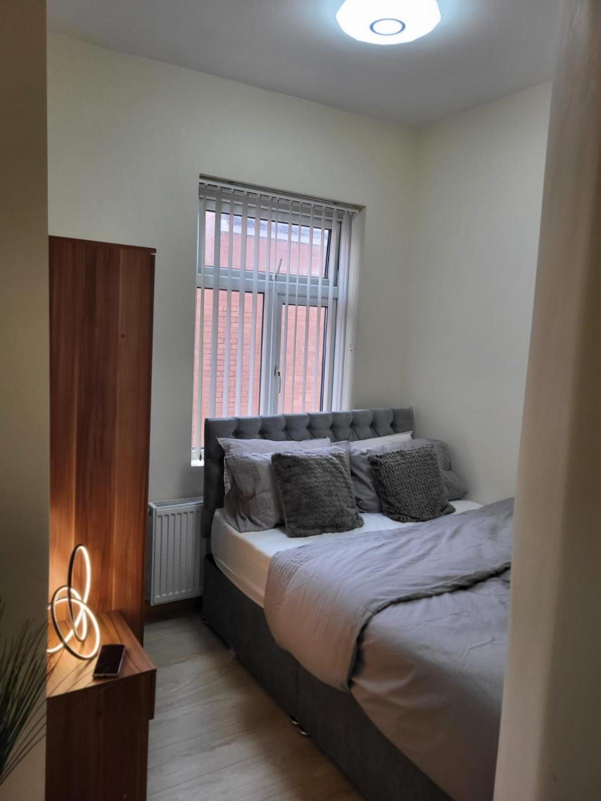 Rooms In Manchester 6 Minutes Drive To Victoria Station Exterior foto