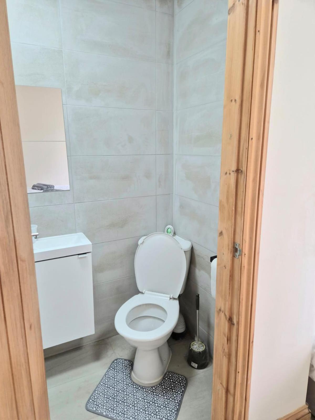 Rooms In Manchester 6 Minutes Drive To Victoria Station Exterior foto