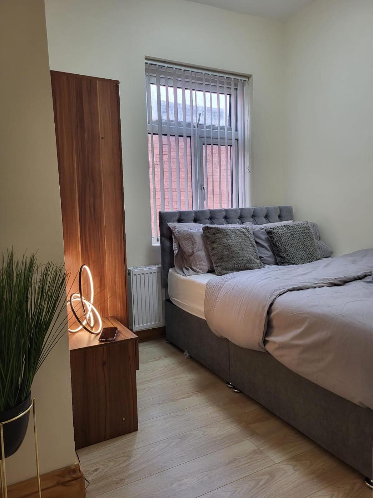 Rooms In Manchester 6 Minutes Drive To Victoria Station Exterior foto
